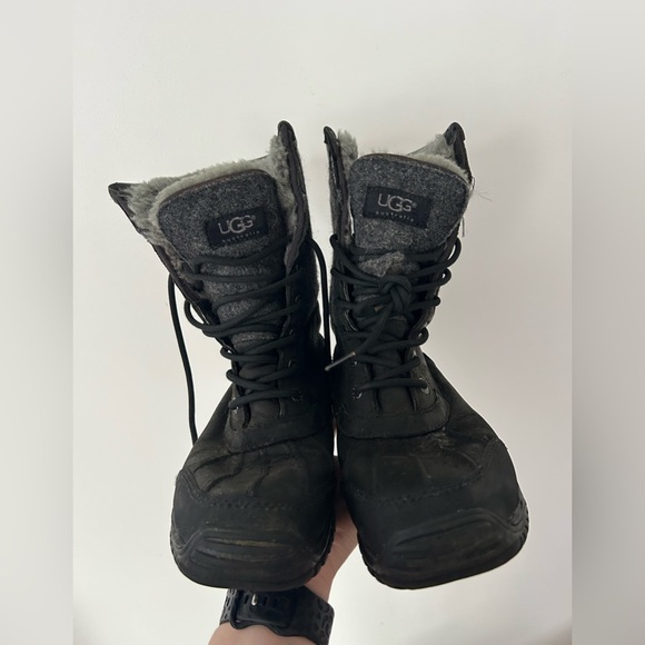 Ugg Adirondack II Waterproof Vibram Winter Boots - Women's Size 7 - Black Gray - Picture 4 of 10